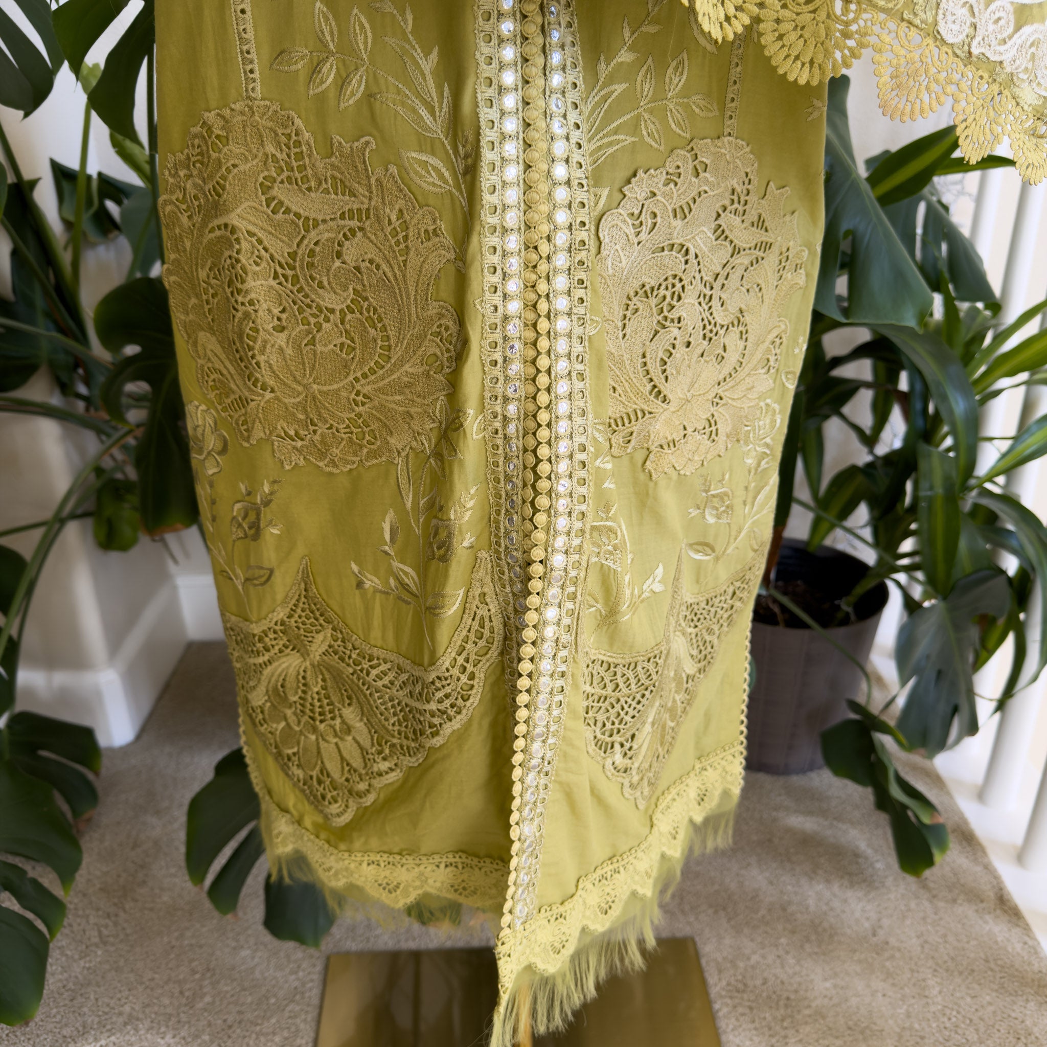Saira Shakira - Size Large