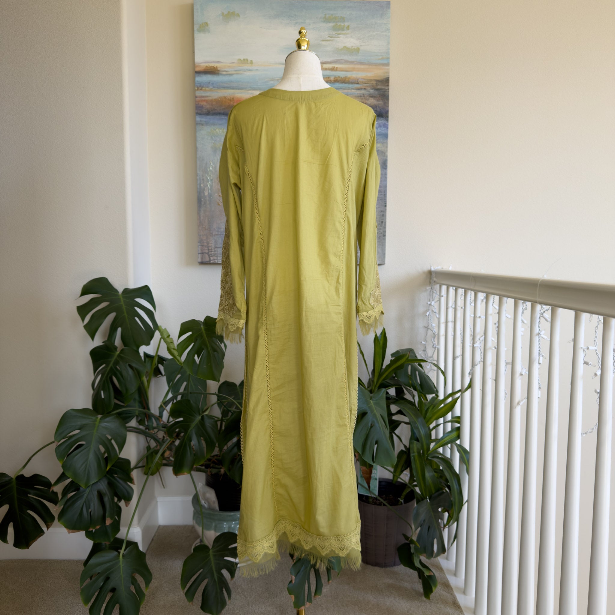 Saira Shakira - Size Large