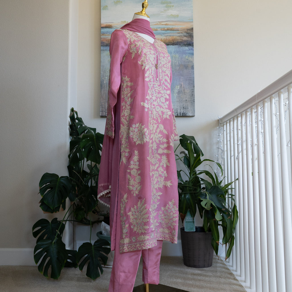 Vintage Brand Outfit - Shehwar w/ Laced-up Chiffon Dupatta - Size Small