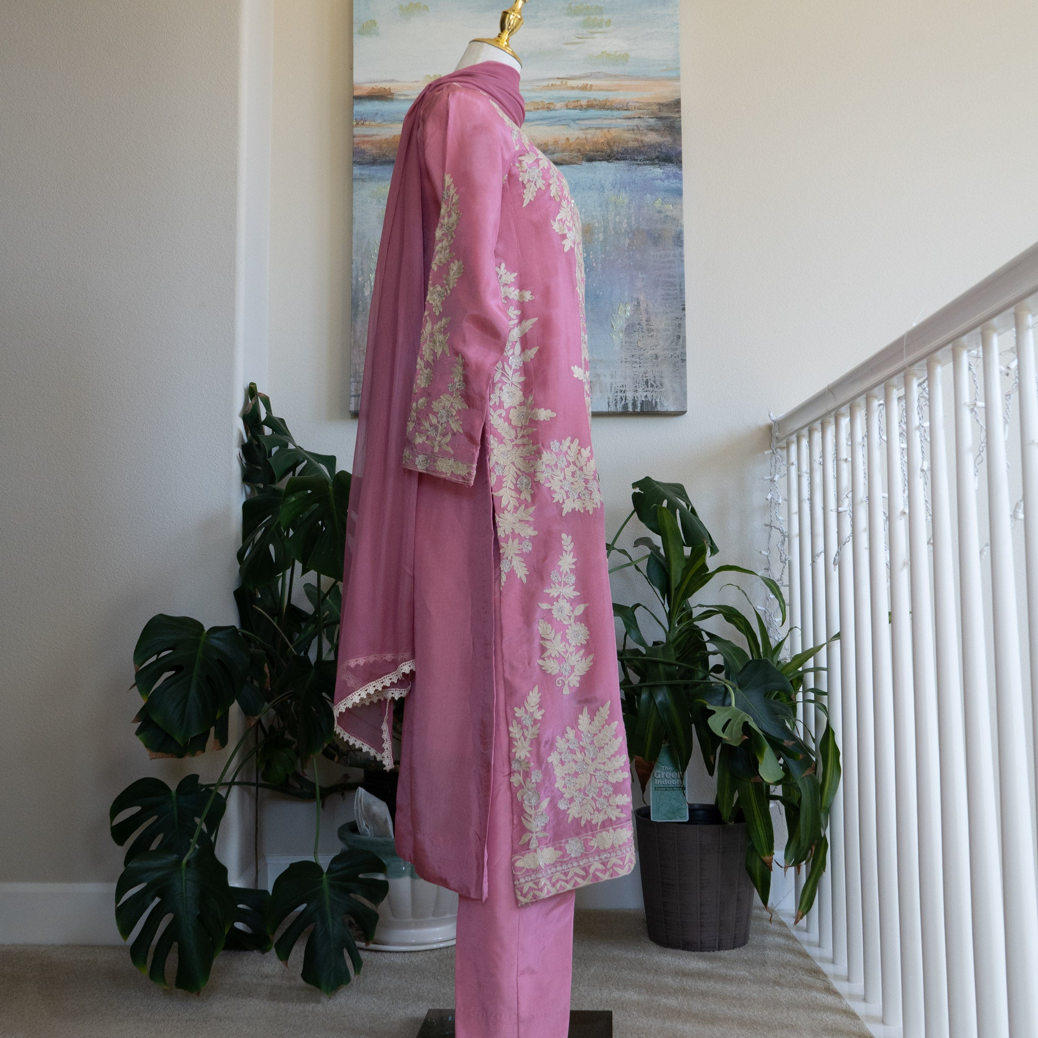 Vintage Brand Outfit - Shehwar w/ Laced-up Chiffon Dupatta - Size Small