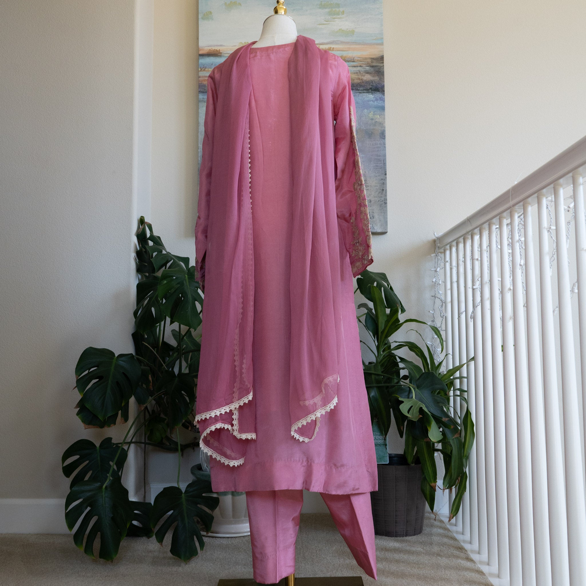Vintage Brand Outfit - Shehwar w/ Laced-up Chiffon Dupatta - Size Small
