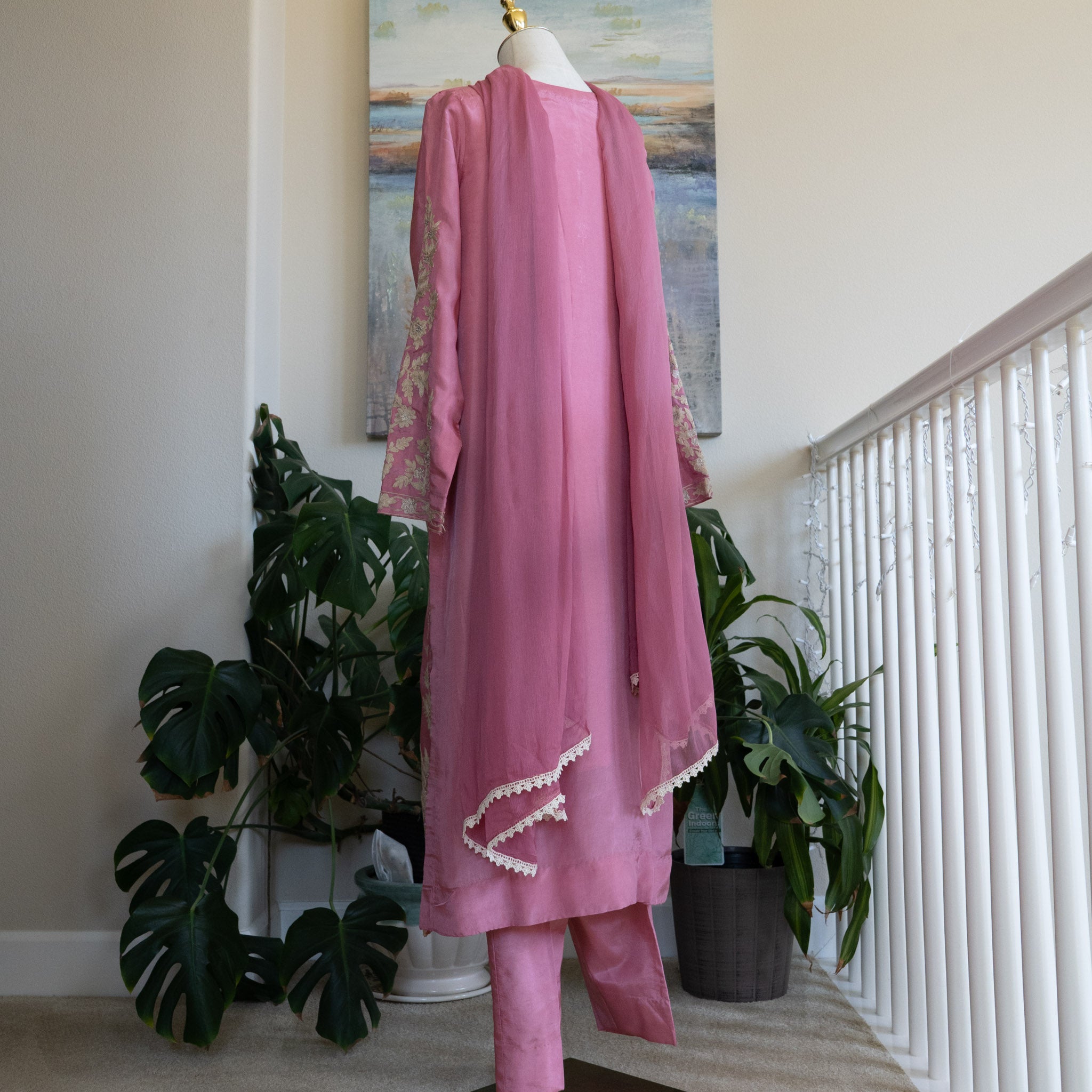 Vintage Brand Outfit - Shehwar w/ Laced-up Chiffon Dupatta - Size Small