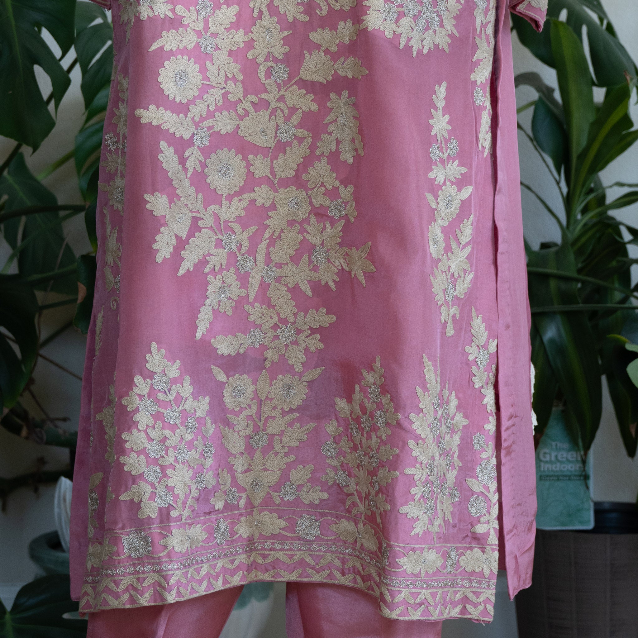 Vintage Brand Outfit - Shehwar w/ Laced-up Chiffon Dupatta - Size Small