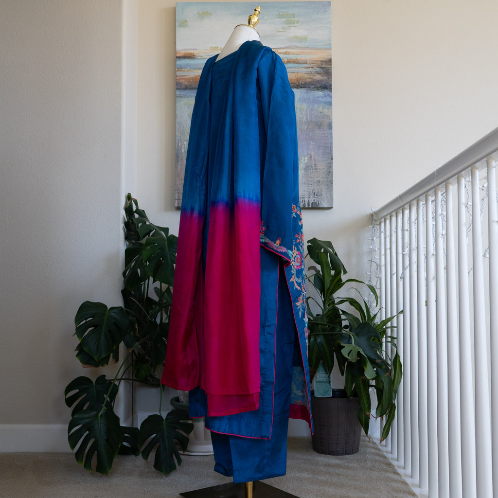 Vintage Brand Outfit - Tabeer w/ 2 Toned Silk Dupatta - Size Small
