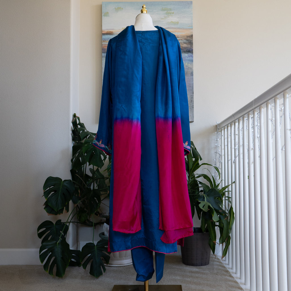 Vintage Brand Outfit - Tabeer w/ 2 Toned Silk Dupatta - Size Small