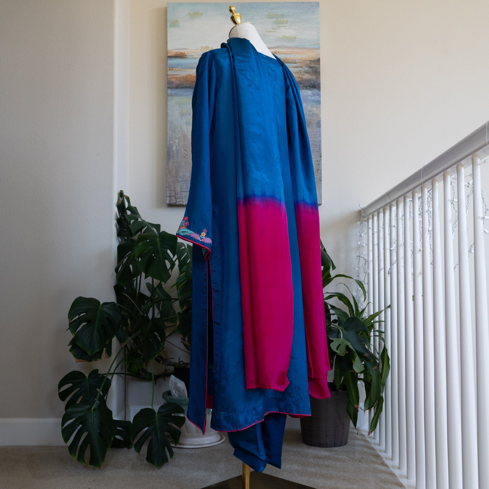 Vintage Brand Outfit - Tabeer w/ 2 Toned Silk Dupatta - Size Small