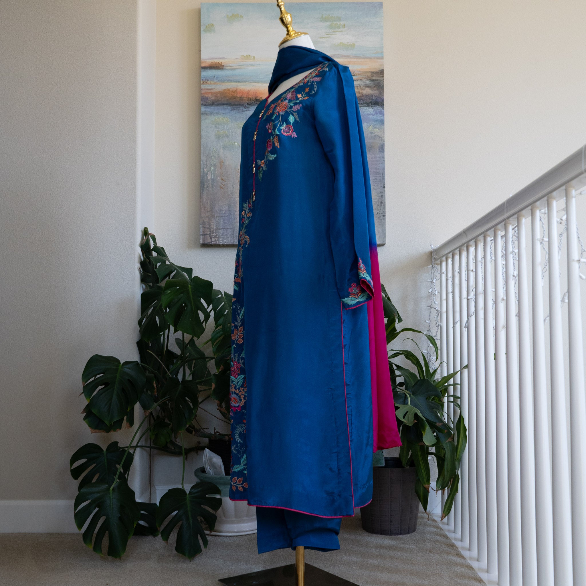 Vintage Brand Outfit - Tabeer w/ 2 Toned Silk Dupatta - Size Small