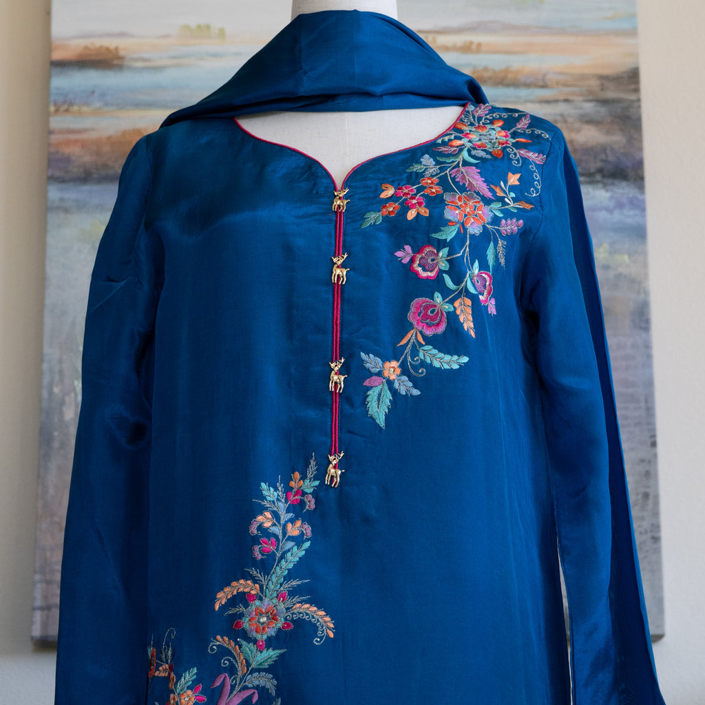 Vintage Brand Outfit - Tabeer w/ 2 Toned Silk Dupatta - Size Small