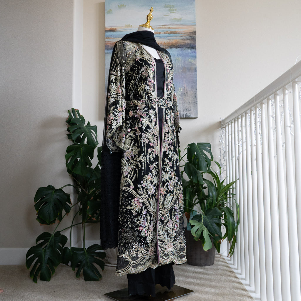 Freesia by Suffuse Outfit - Size Small