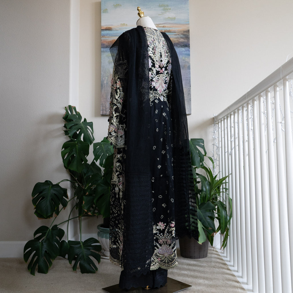 Freesia by Suffuse Outfit - Size Small