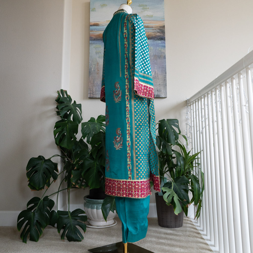 Annus Abrar Outfit - Size Small