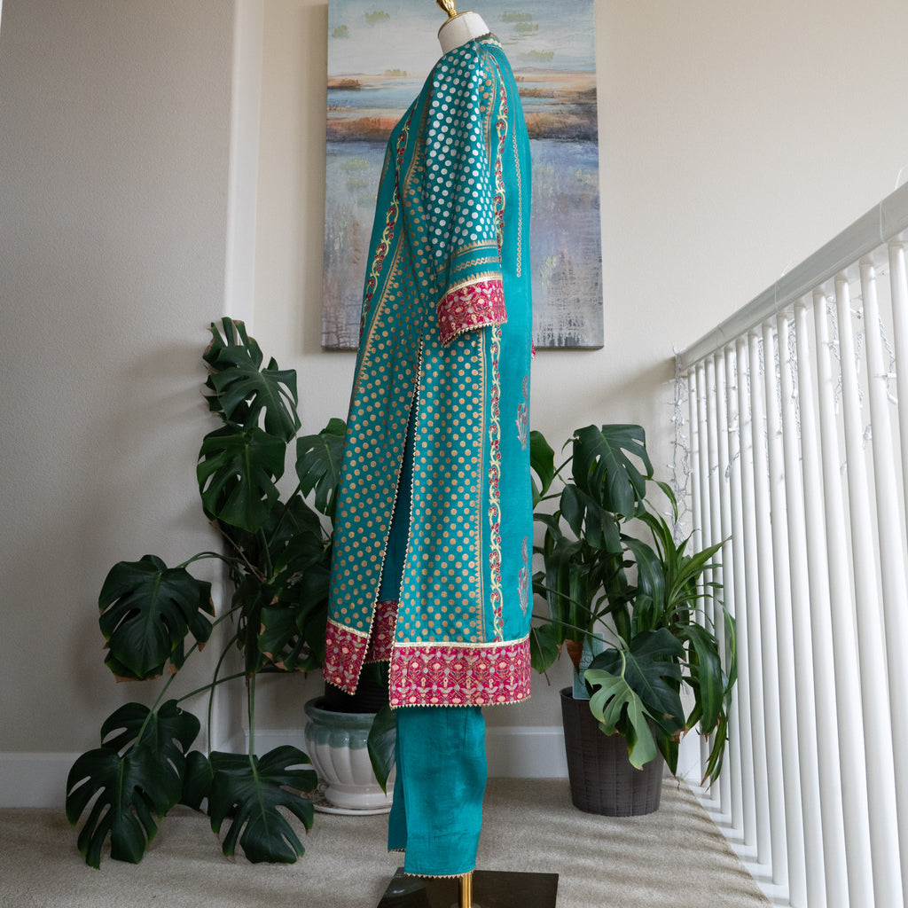 Annus Abrar Outfit - Size Small