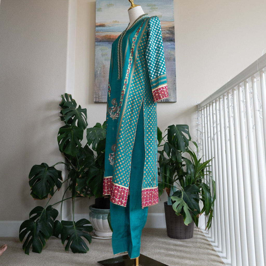 Annus Abrar Outfit - Size Small
