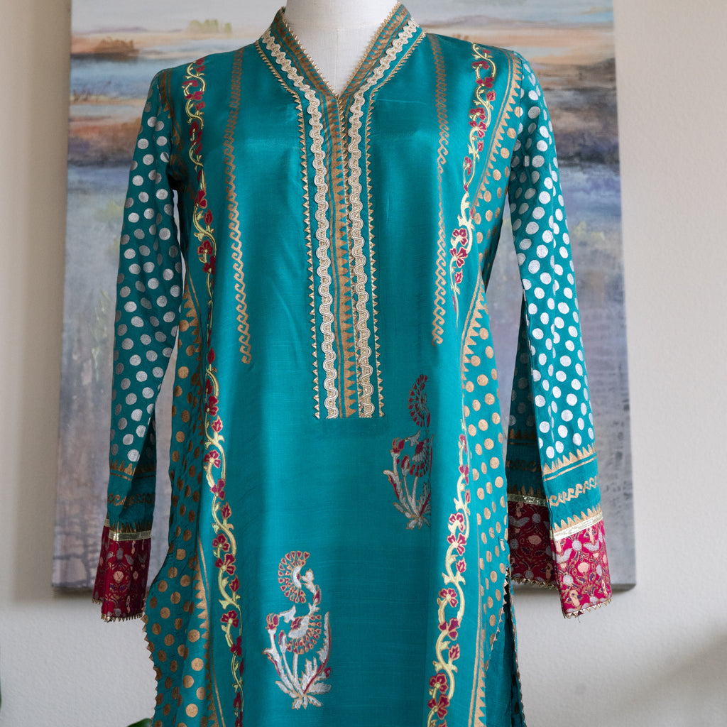 Annus Abrar Outfit - Size Small