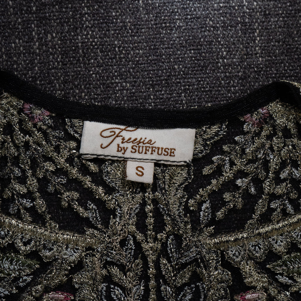 Freesia by Suffuse Outfit - Size Small